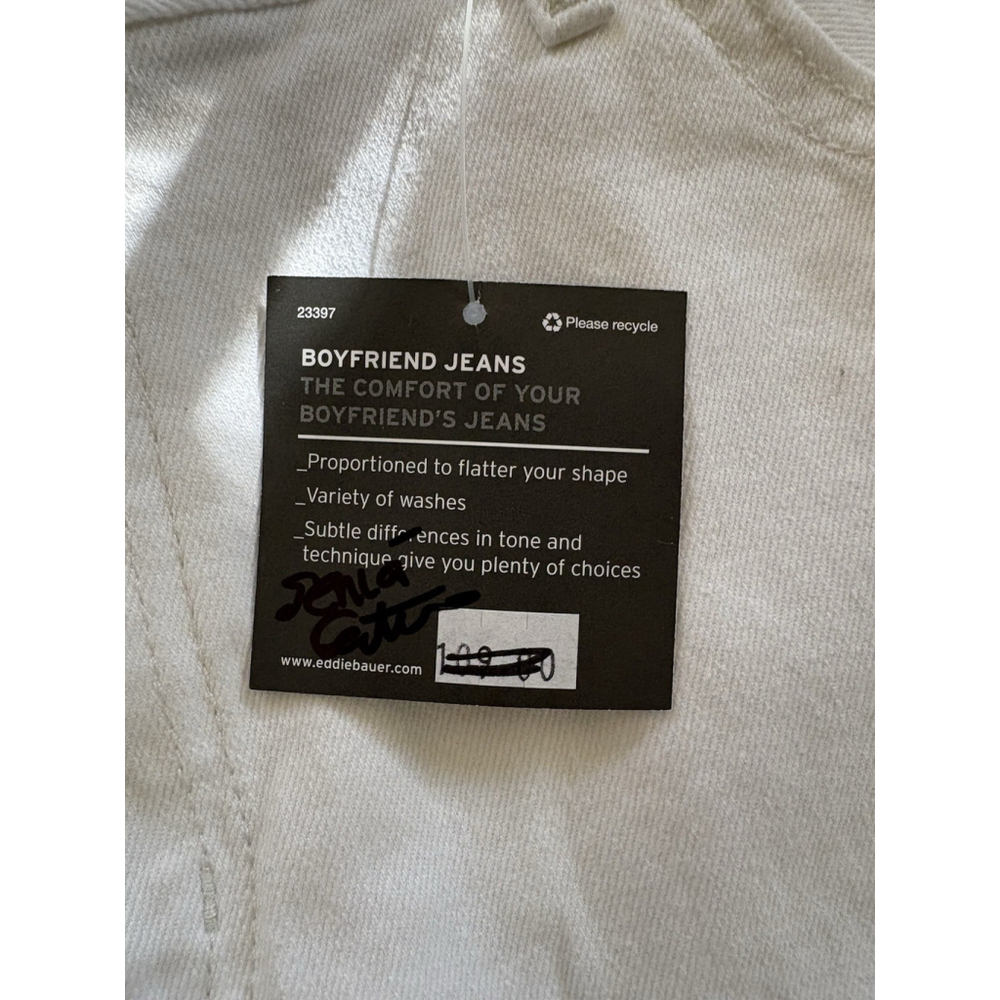 Eddie Bauer Women’s Boyfriend Crop Jeans White Size 14 NWT Tapered Leg - Picture 3 of 7